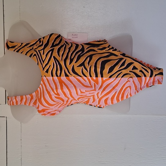 It's Now Cool Showtime Eco in Coral Flame One Piece Swimsuit SZ S NWT - Picture 2 of 10